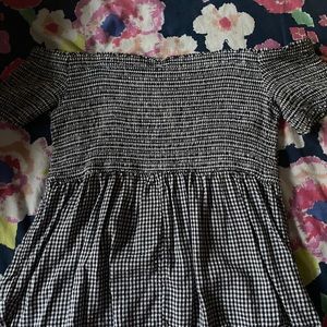 Old navy off the shoulder top